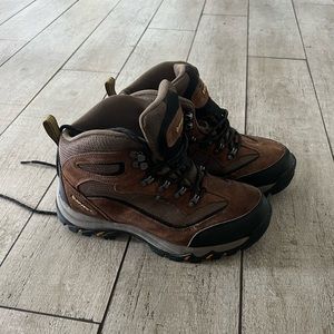 Hi Tec Hiking Shoes